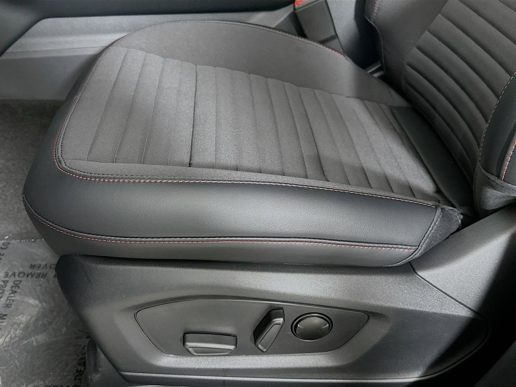 Thumbnail: 2025 Ford Explorer - 30