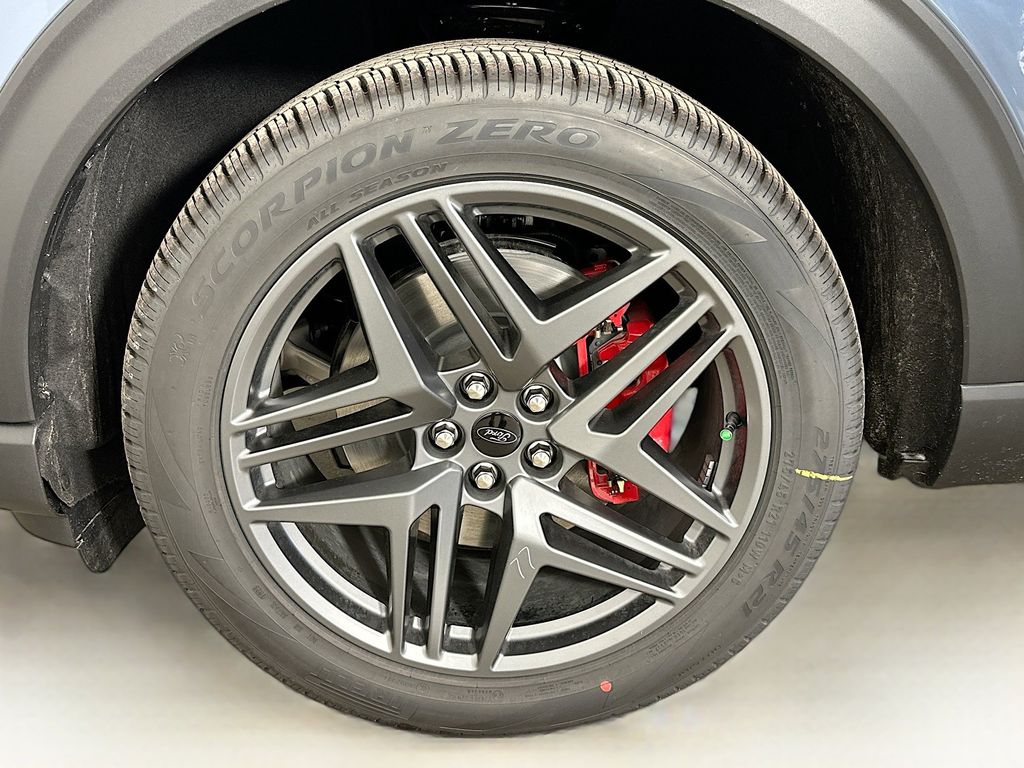 Thumbnail: 2025 Ford Explorer - 8