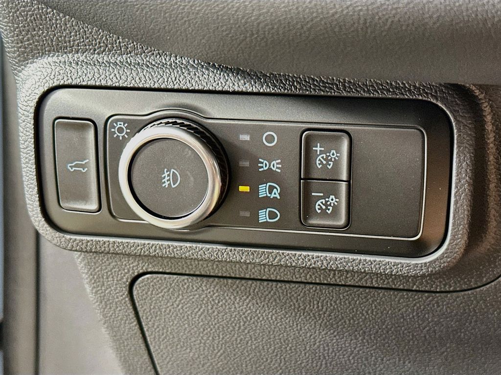 Thumbnail: 2026 Ford Explorer - 27