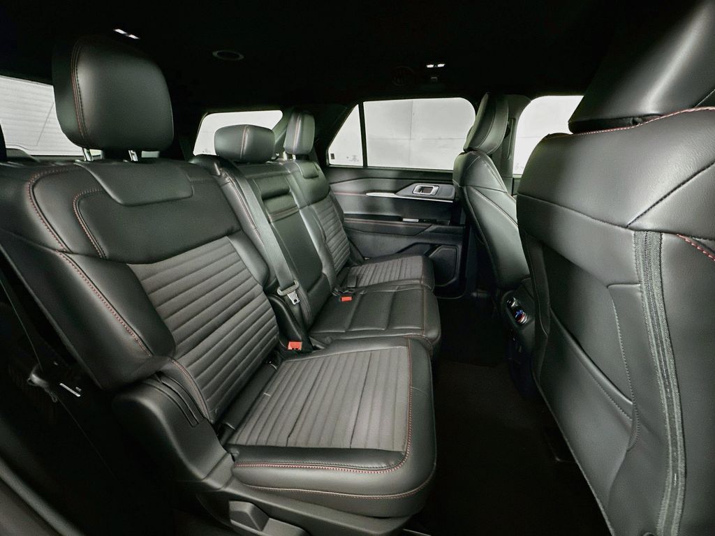 Thumbnail: 2026 Ford Explorer - 32
