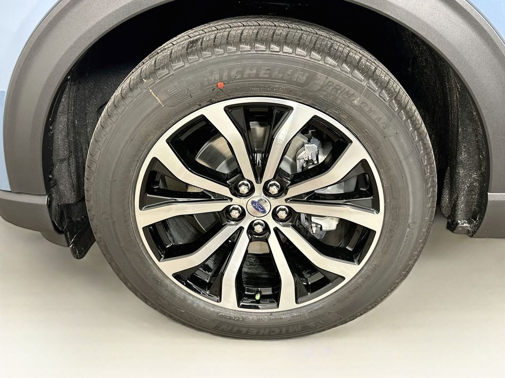 Thumbnail: 2026 Ford Explorer - 8