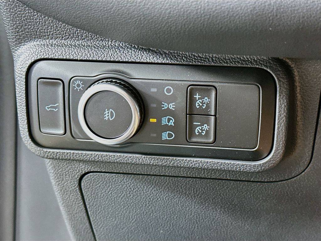Thumbnail: 2026 Ford Explorer - 26