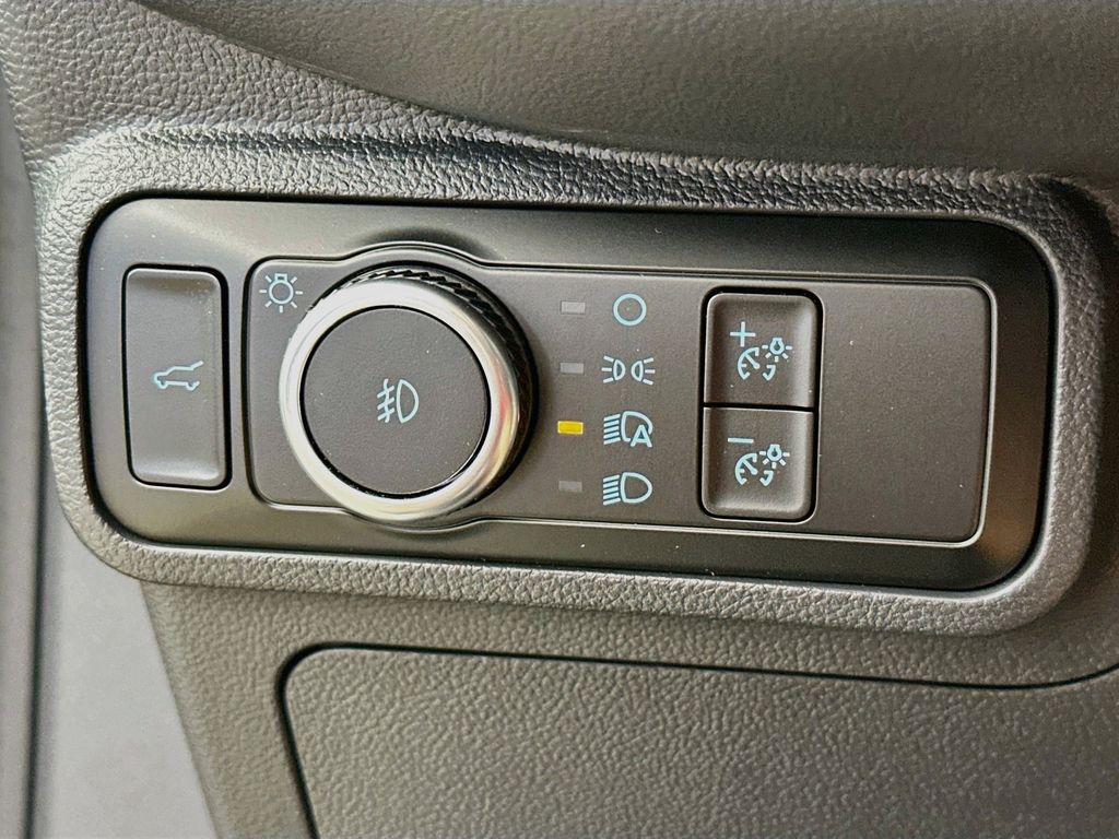 Thumbnail: 2026 Ford Explorer - 26