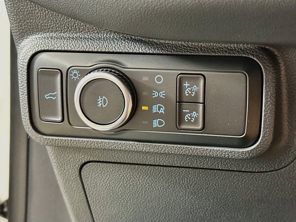 Thumbnail: 2026 Ford Explorer - 26