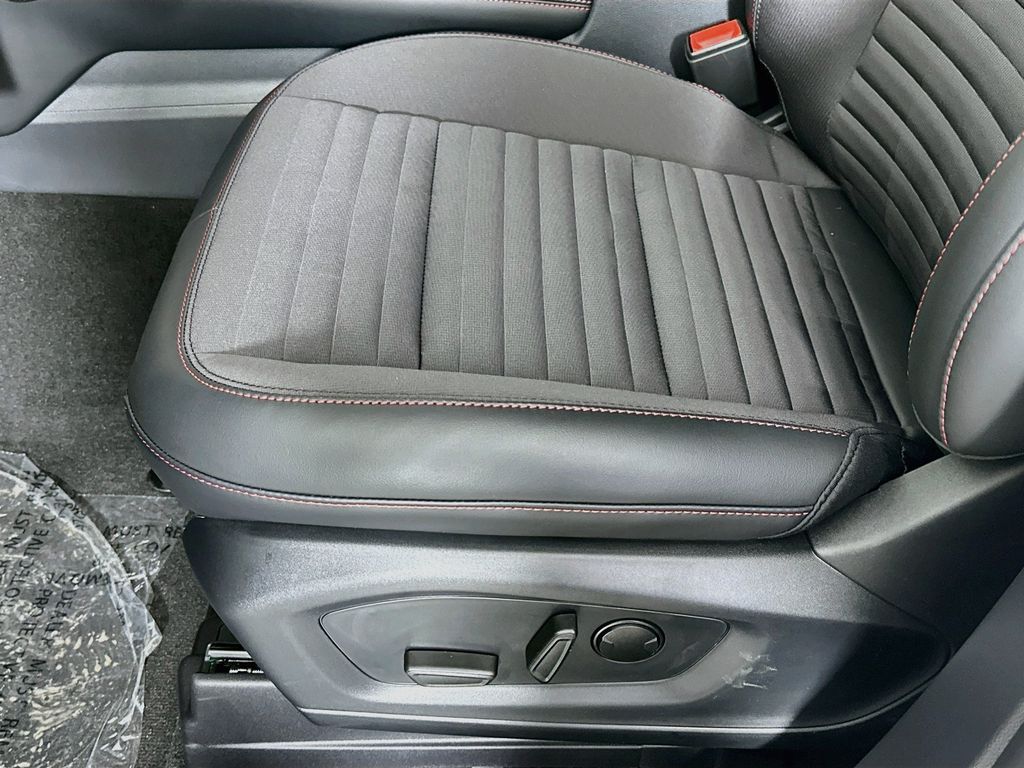 Thumbnail: 2026 Ford Explorer - 30