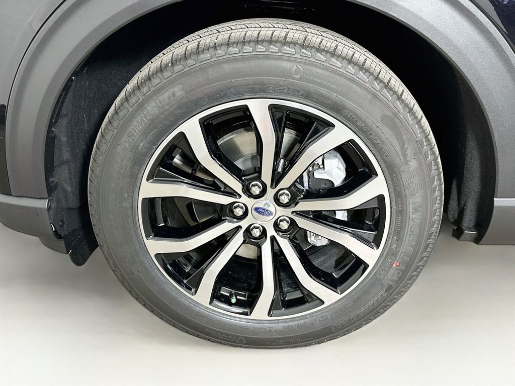 Thumbnail: 2026 Ford Explorer - 7