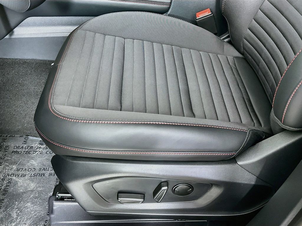 Thumbnail: 2026 Ford Explorer - 30