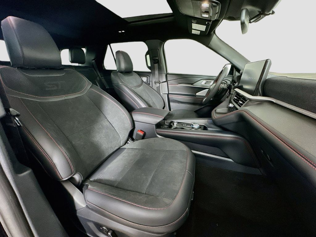 Thumbnail: 2026 Ford Explorer - 12