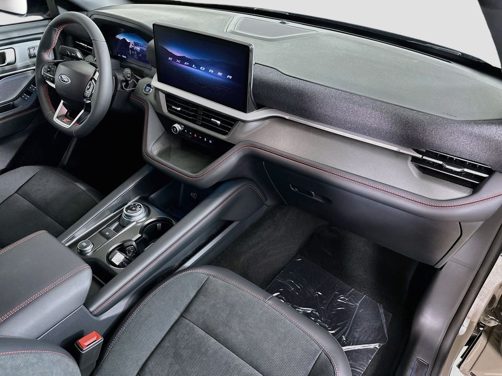 Thumbnail: 2026 Ford Explorer - 34