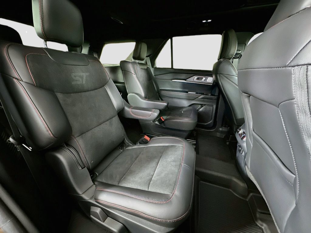 Thumbnail: 2025 Ford Explorer - 33