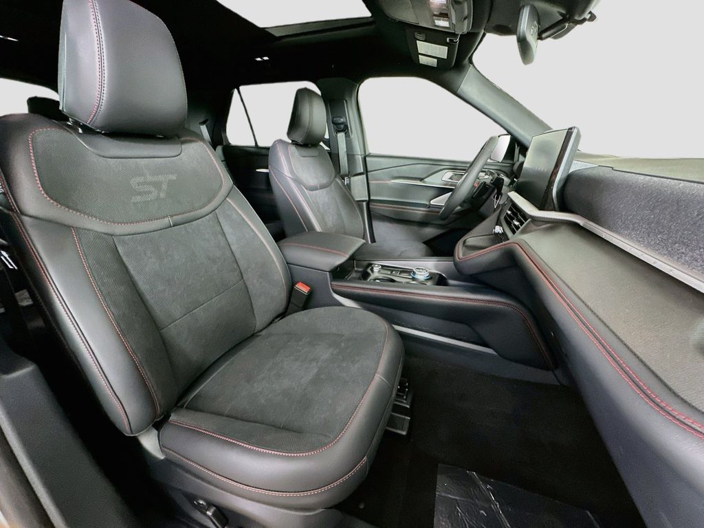 Thumbnail: 2026 Ford Explorer - 12