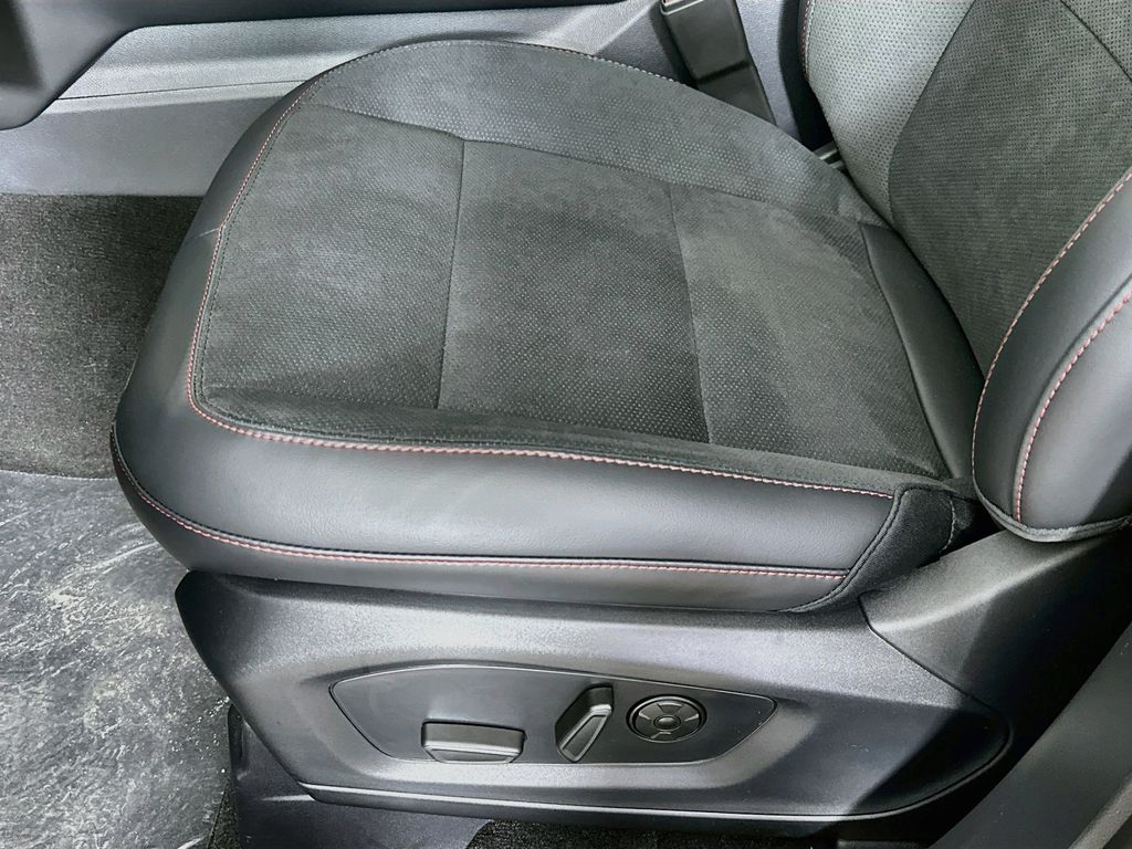 Thumbnail: 2026 Ford Explorer - 30