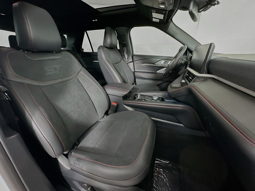 Thumbnail: 2026 Ford Explorer - 12