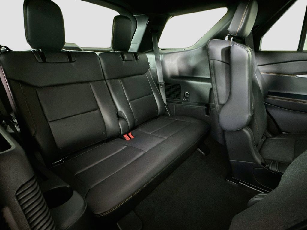 Thumbnail: 2026 Ford Explorer - 32