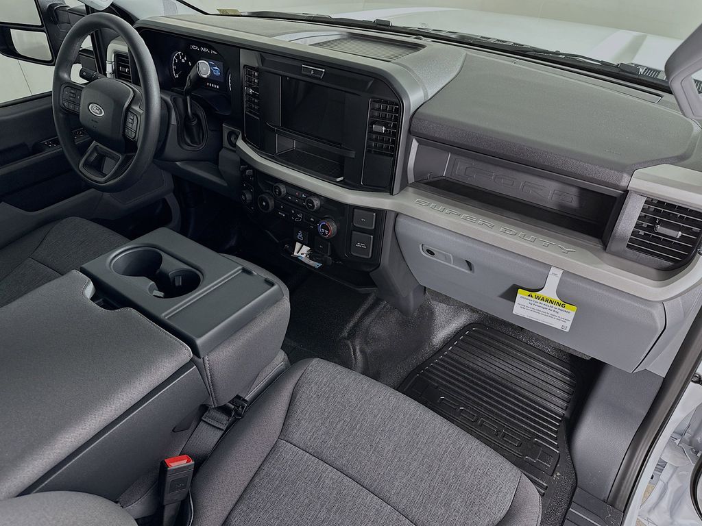 Thumbnail: 2025 Ford F-250 - 31