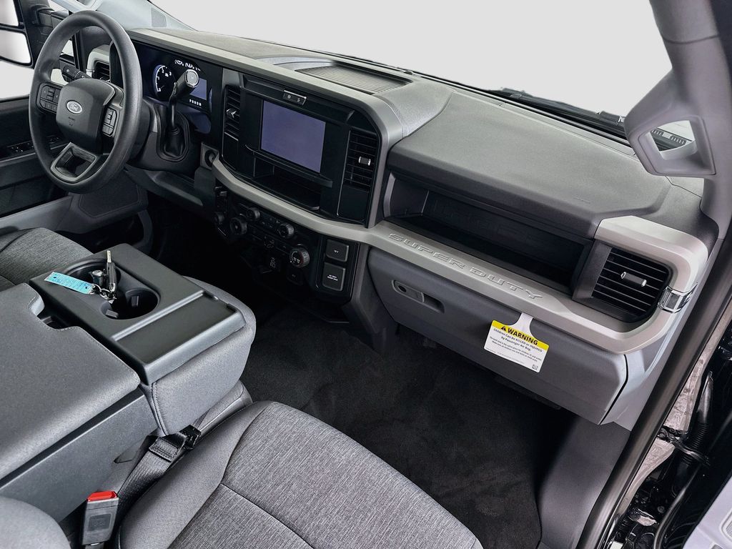 Thumbnail: 2026 Ford F-250 - 31