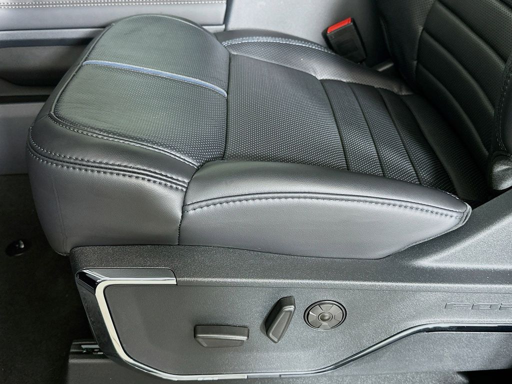 Thumbnail: 2025 Ford F-250 - 31