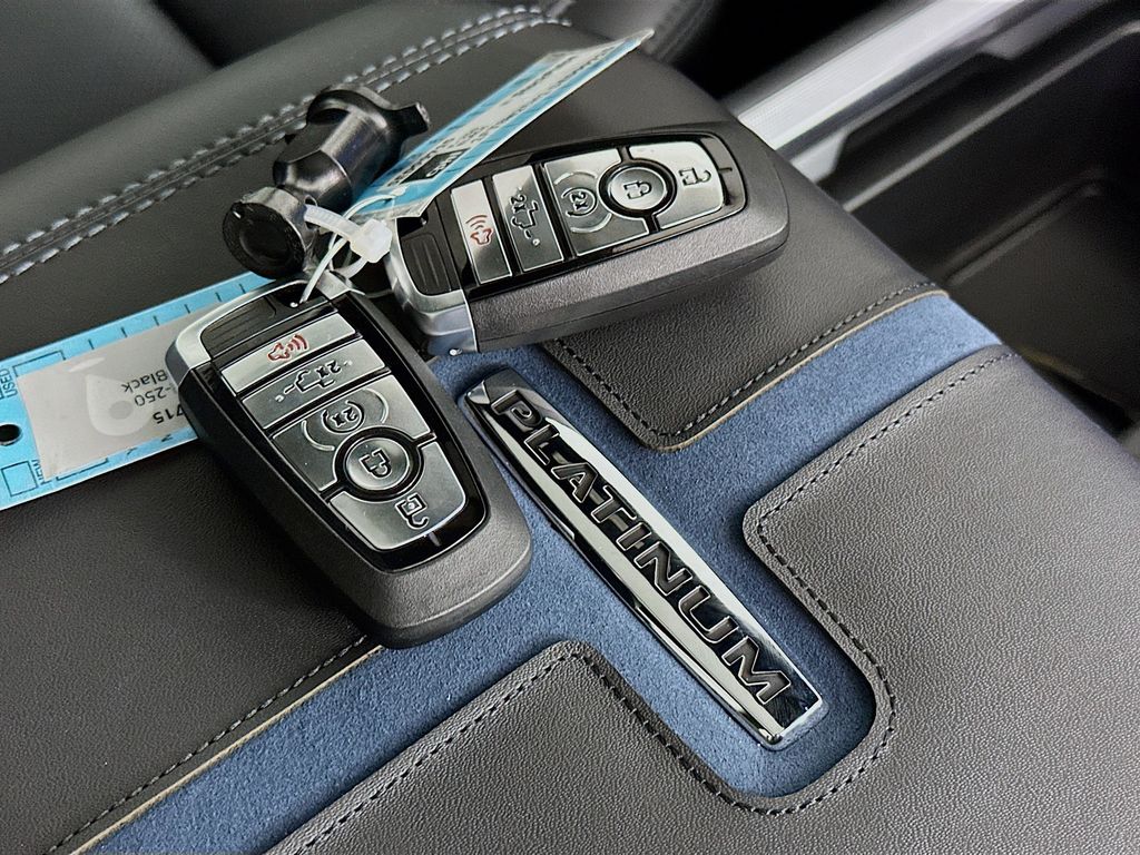 Thumbnail: 2025 Ford F-250 - 16