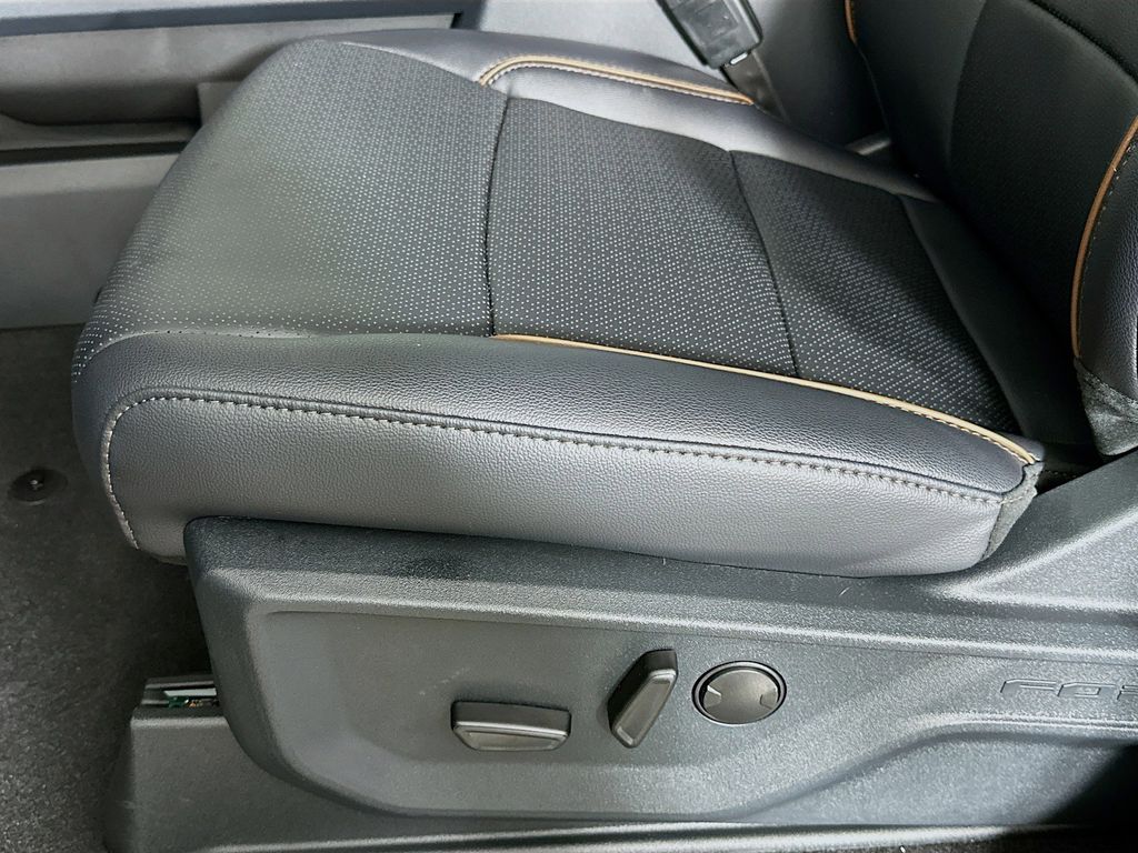 Thumbnail: 2025 Ford F-250 - 31