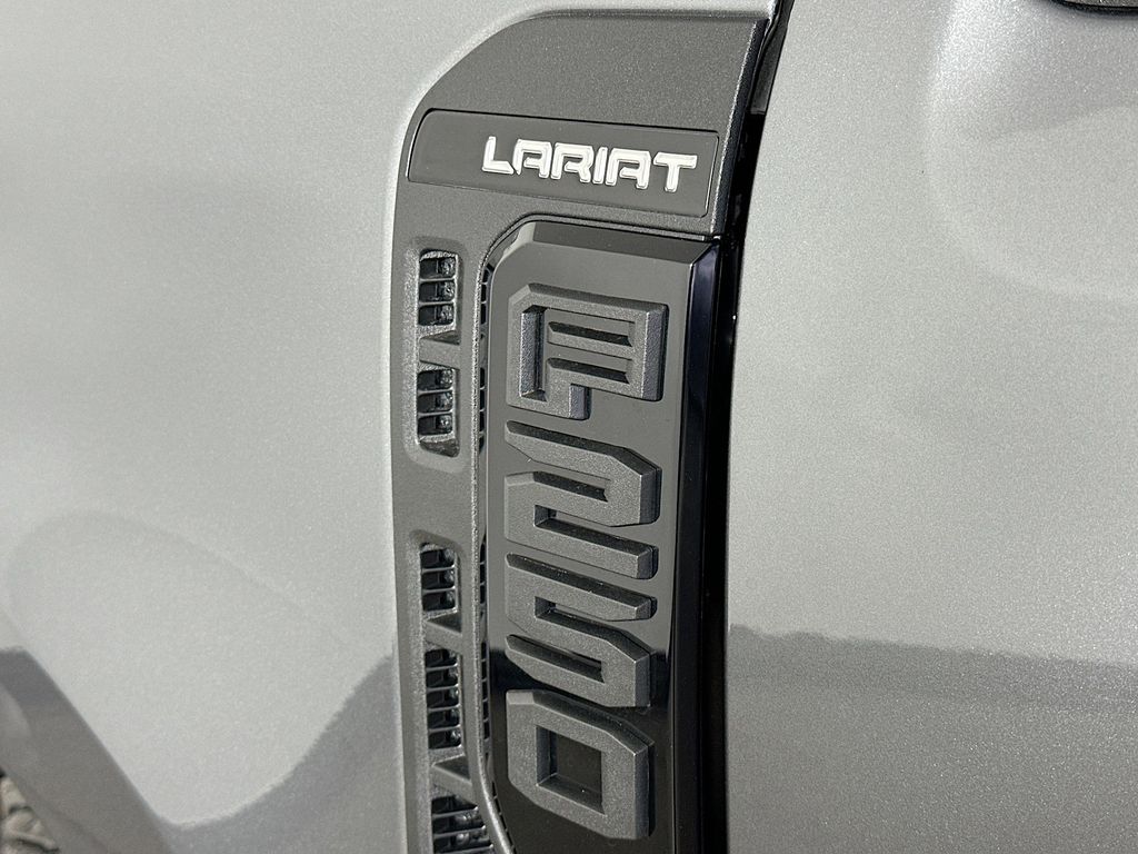 Thumbnail: 2025 Ford F-250 - 19