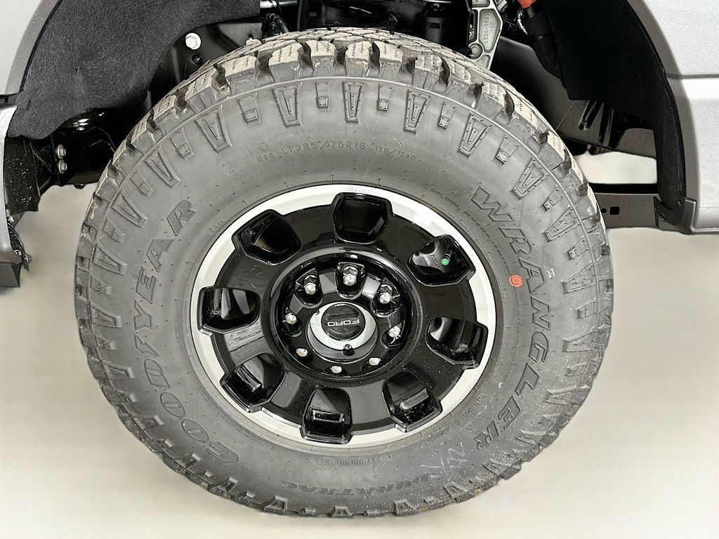 Thumbnail: 2025 Ford F-250 - 8