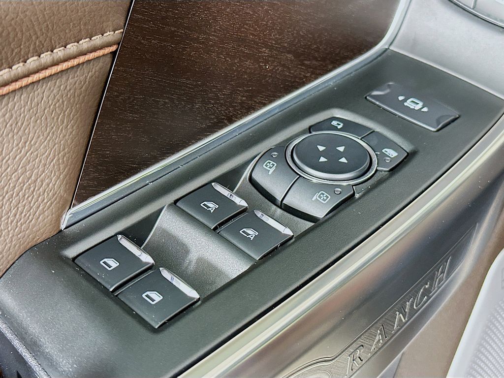 Thumbnail: 2026 Ford F-250 - 30