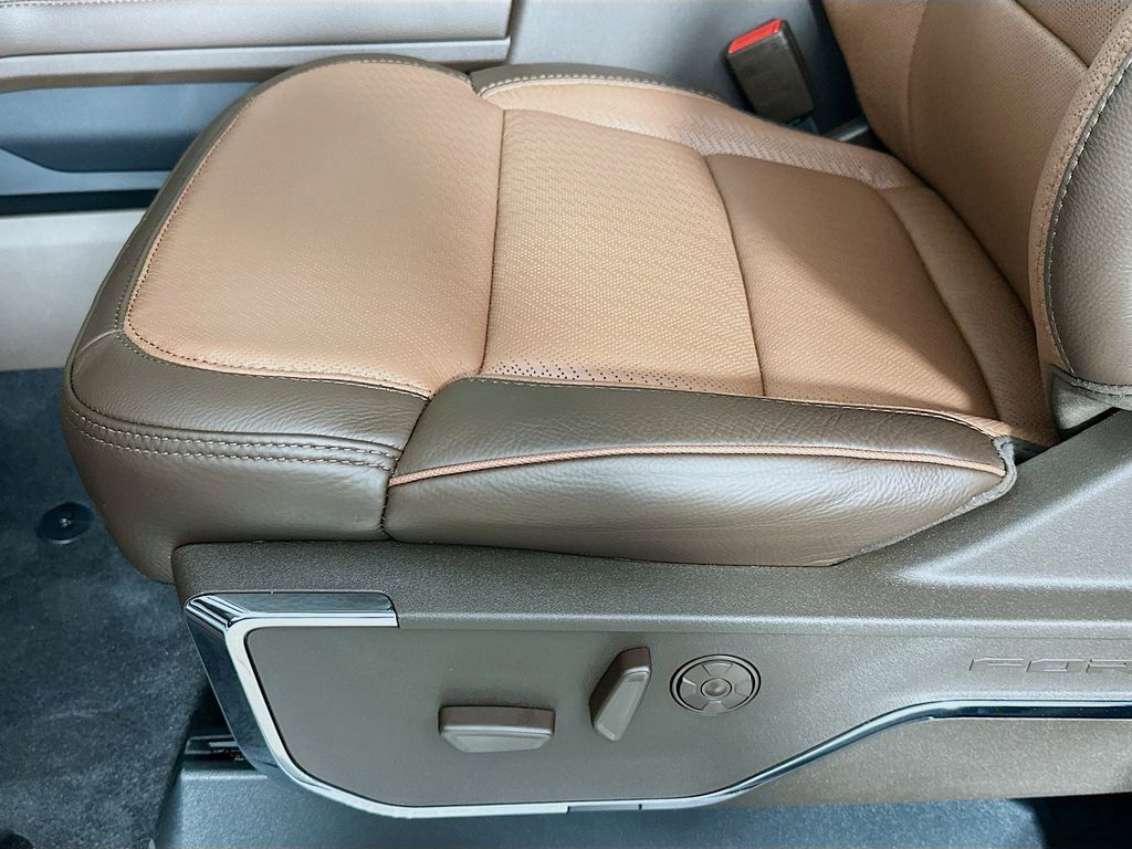 Thumbnail: 2026 Ford F-250 - 32