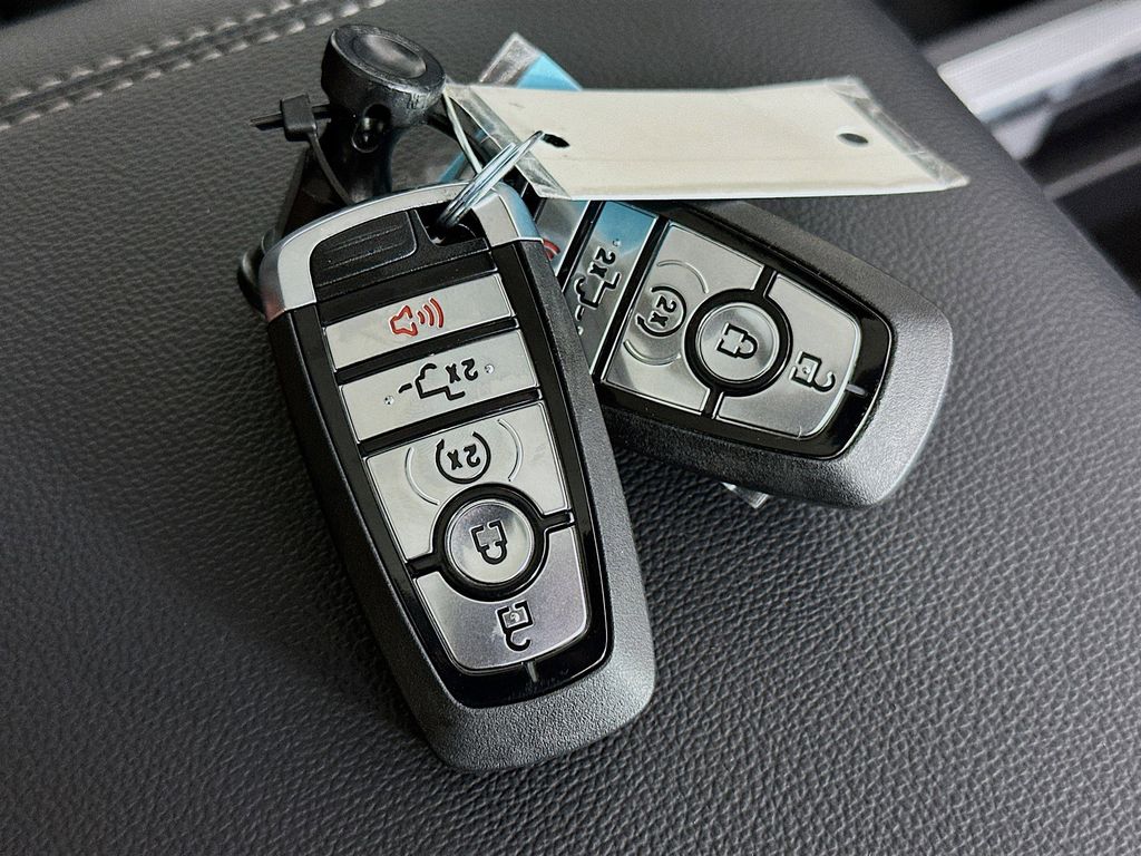 Thumbnail: 2025 Ford F-250 - 18