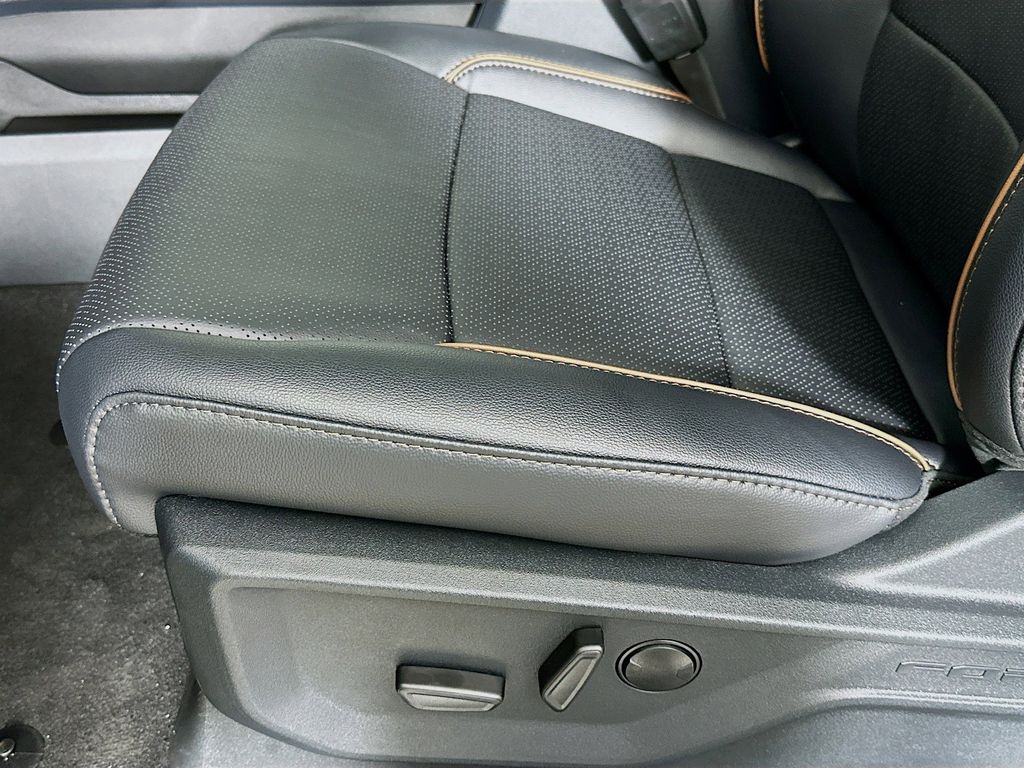 Thumbnail: 2025 Ford F-250 - 32