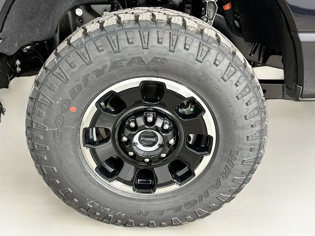 Thumbnail: 2025 Ford F-250 - 7