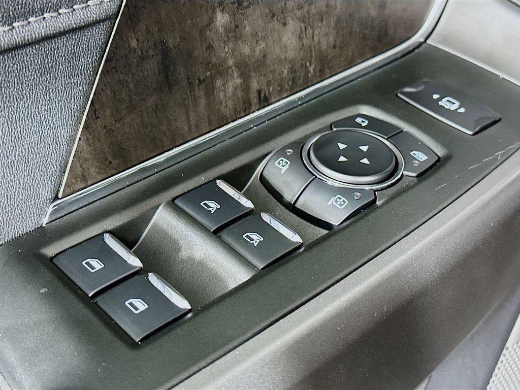 Thumbnail: 2025 Ford F-250 - 30