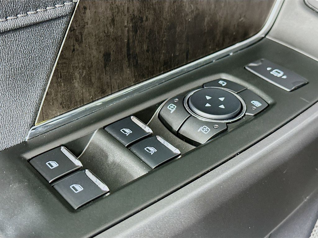 Thumbnail: 2025 Ford F-250 - 30