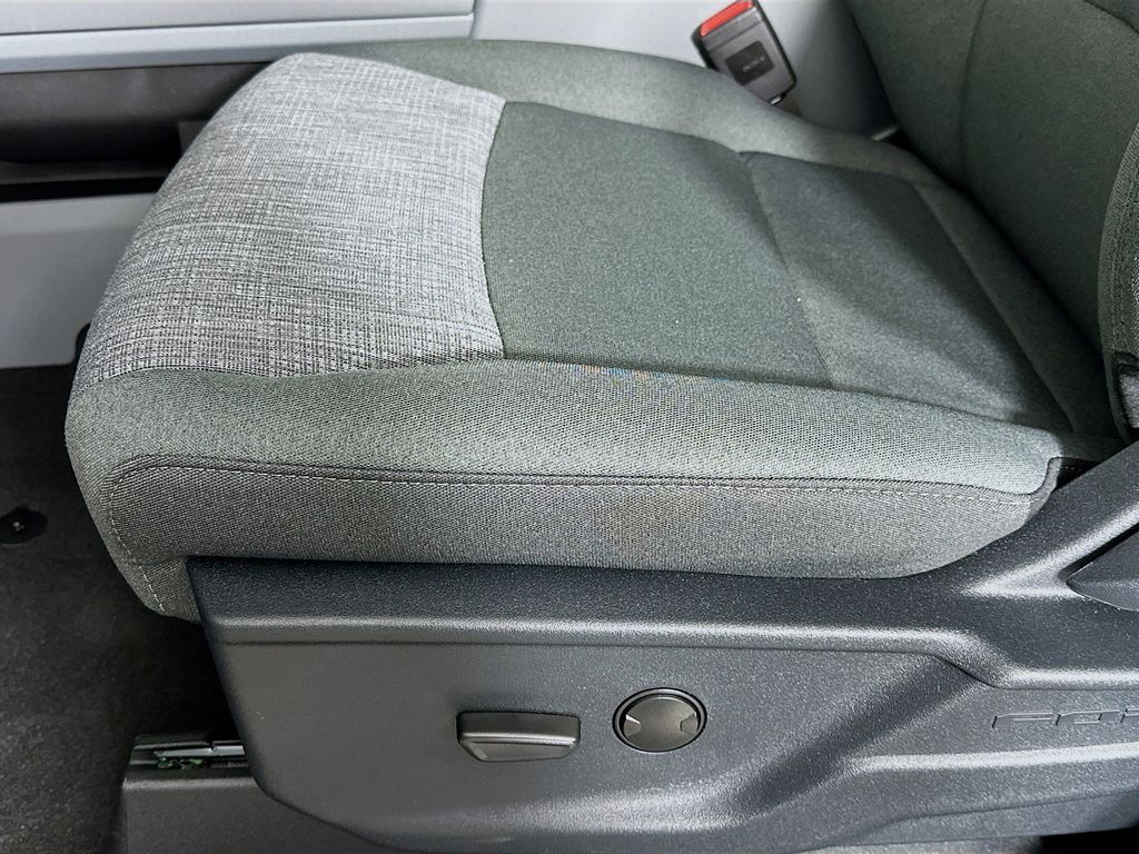 Thumbnail: 2026 Ford F-250 - 32