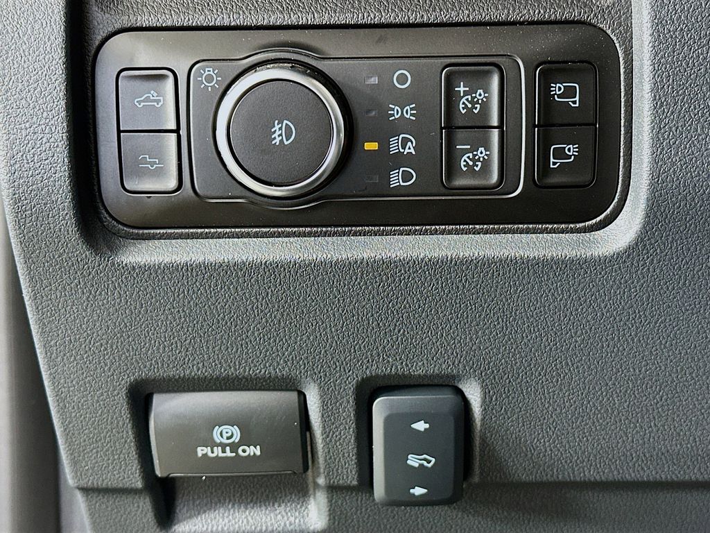 Thumbnail: 2025 Ford F-350 - 27