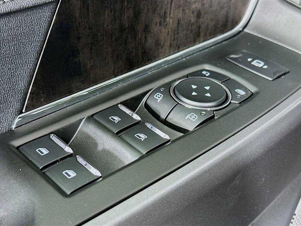 Thumbnail: 2025 Ford F-350 - 30