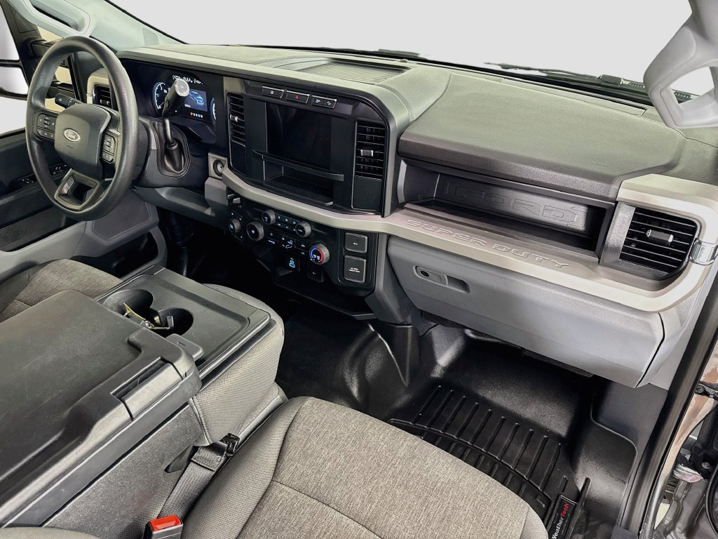 Thumbnail: 2024 Ford F-350 - 31