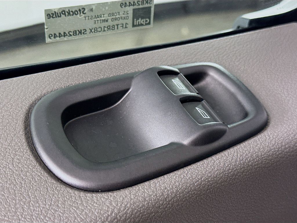 Thumbnail: 2025 Ford Transit Series - 27