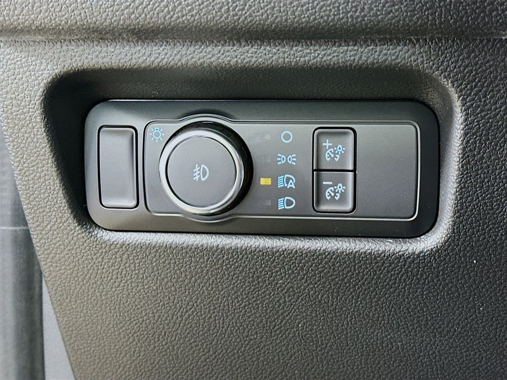 Thumbnail: 2025 Ford Ranger - 25