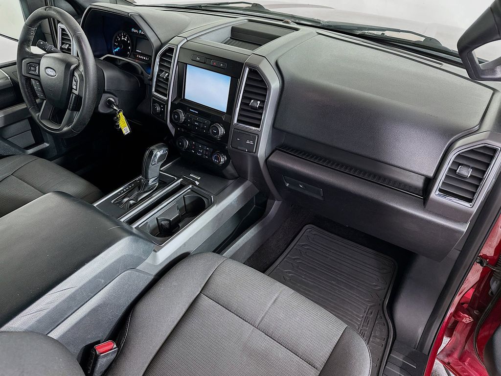 Thumbnail: 2015 Ford F-150 - 32