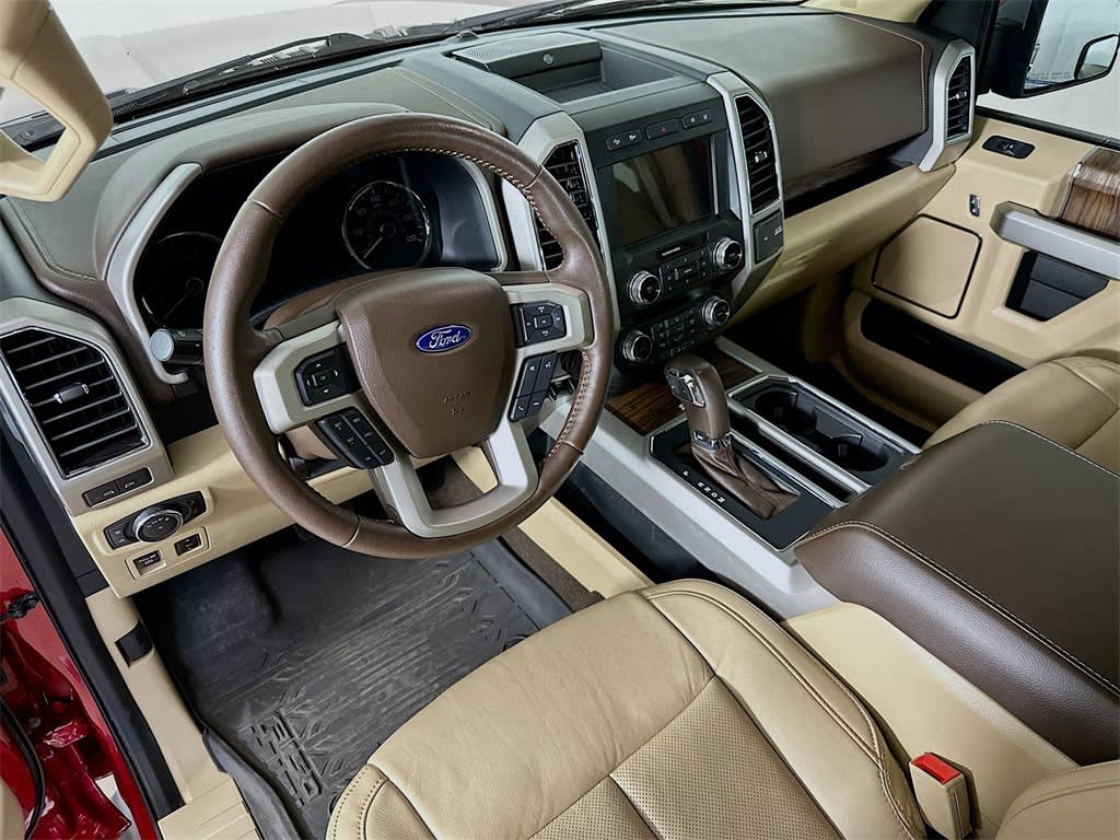 2020 Ford F-150 Lariat 2