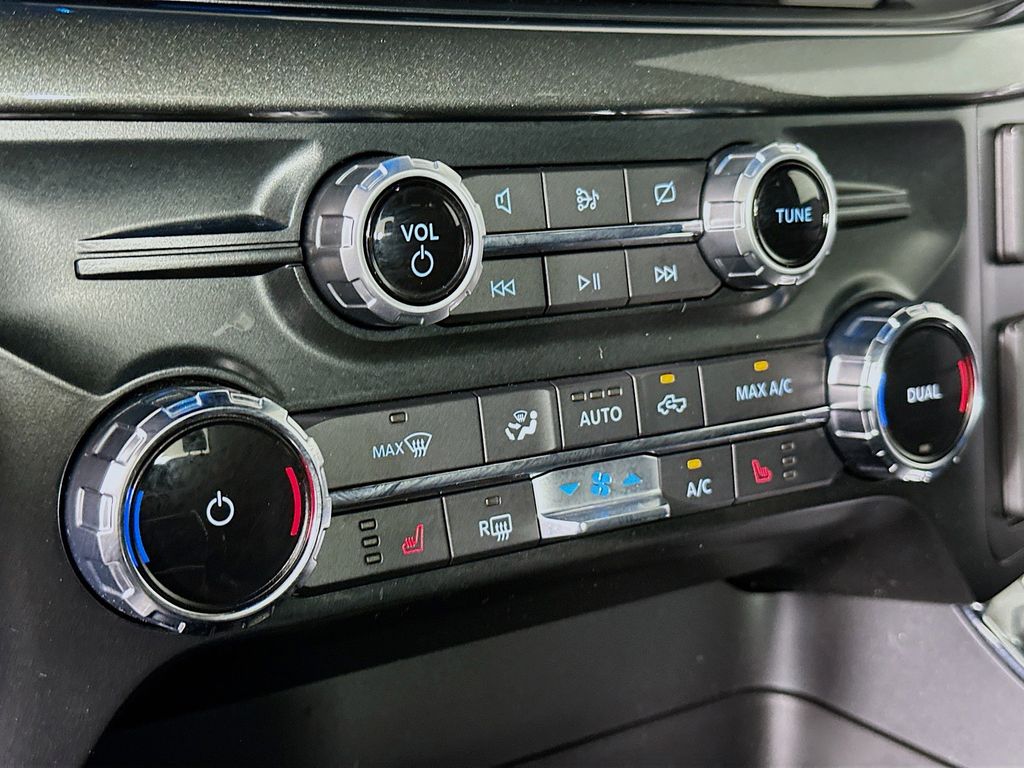 2022 Ford F-150 XLT 22