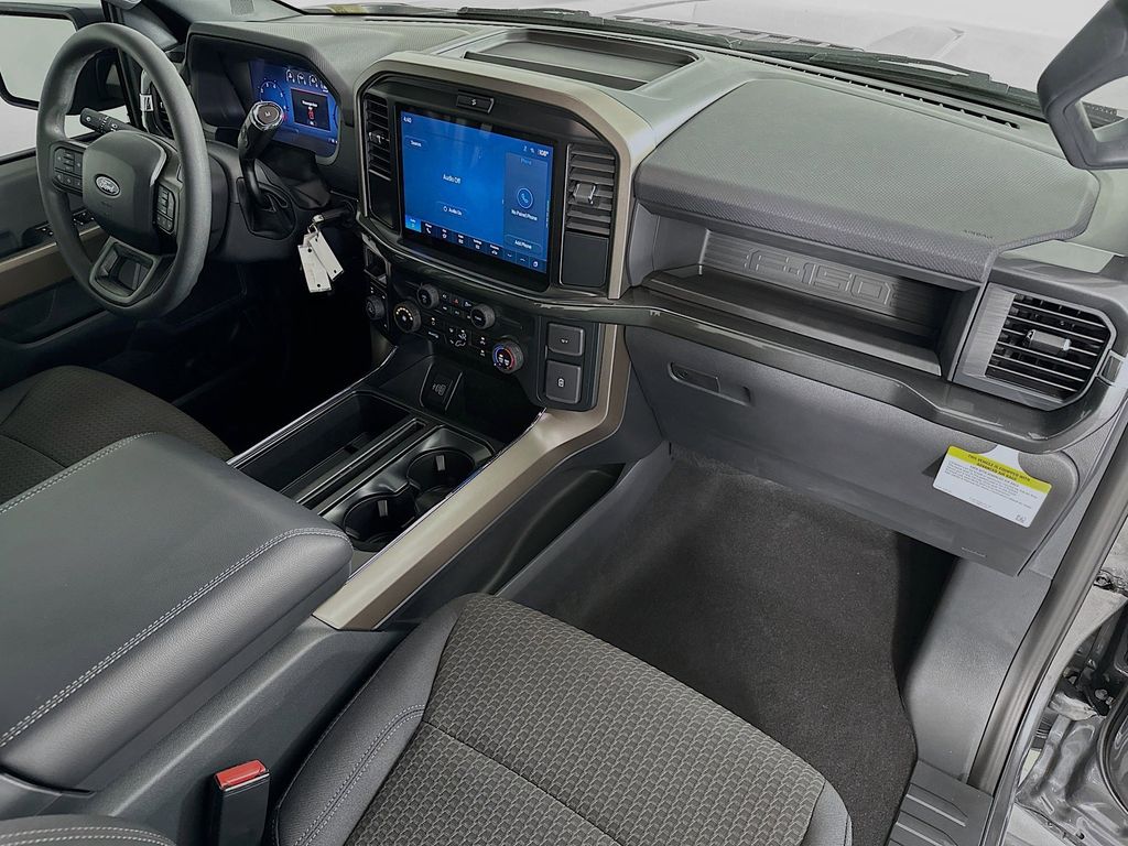 Thumbnail: 2025 Ford F-150 - 32