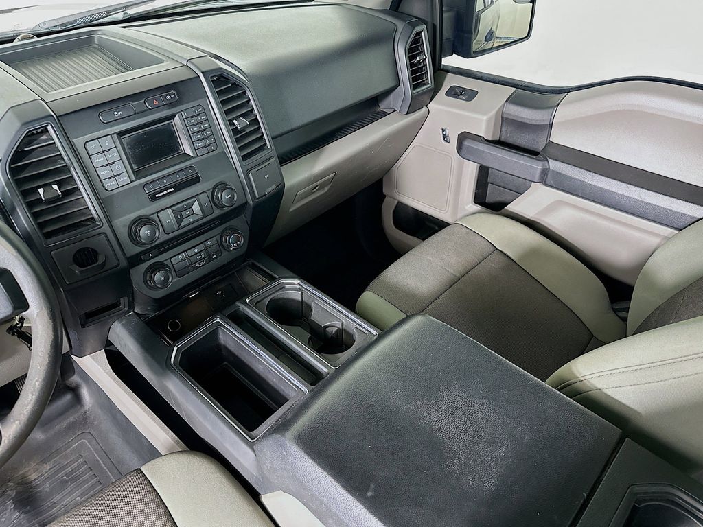 Thumbnail: 2016 Ford F-150 - 13