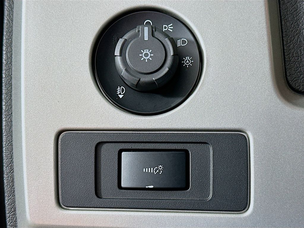 Thumbnail: 2014 Ford F-150 - 26