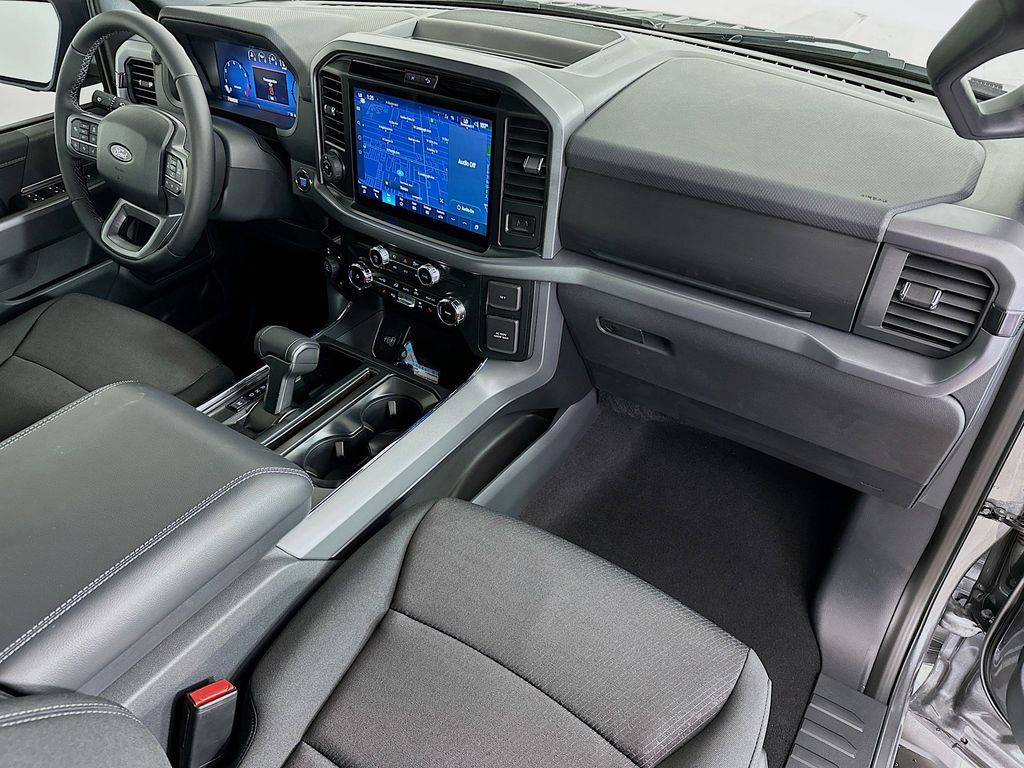 Thumbnail: 2025 Ford F-150 - 32