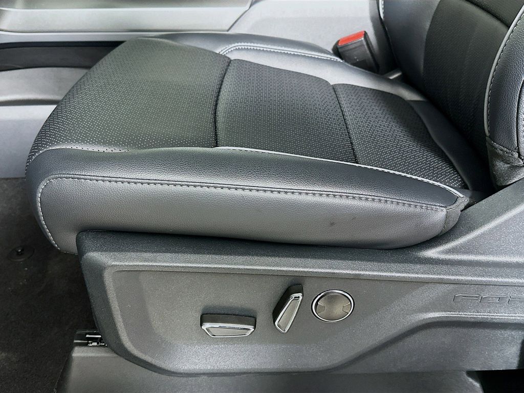 Thumbnail: 2025 Ford F-150 - 32