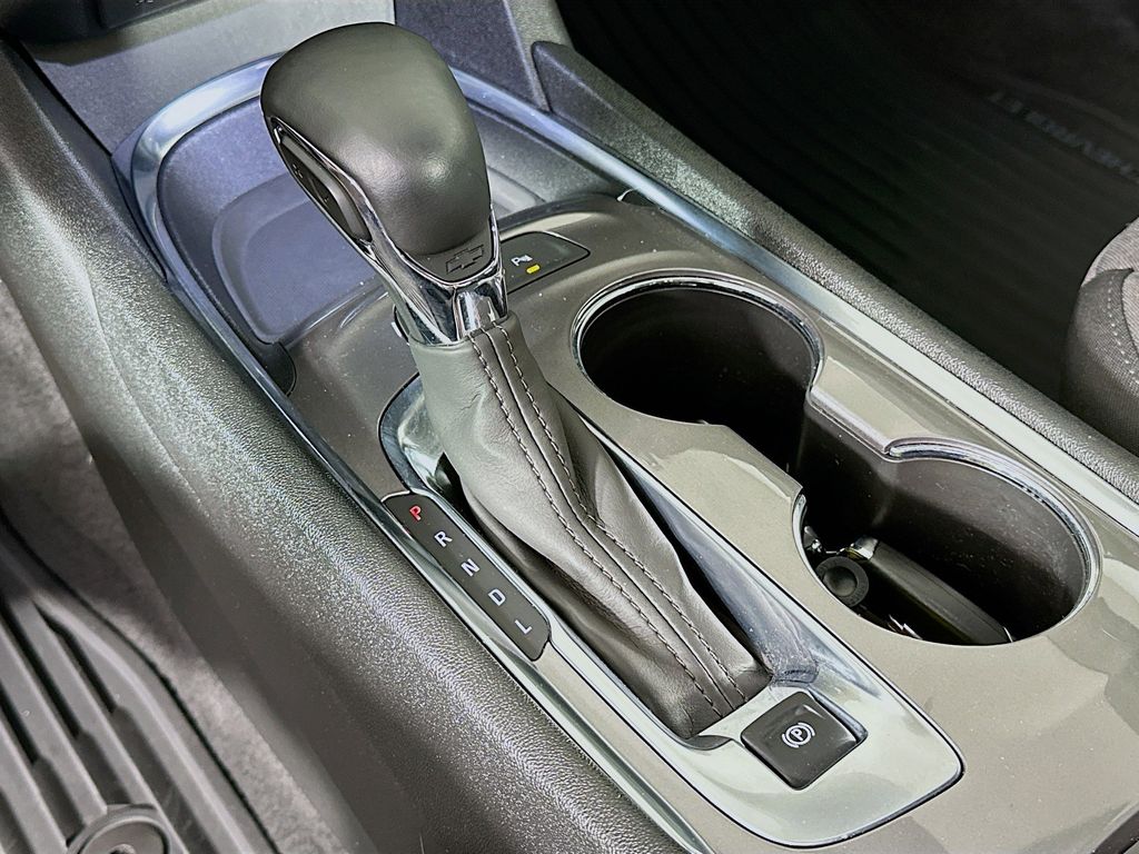 Thumbnail: 2024 Chevrolet Malibu - 16