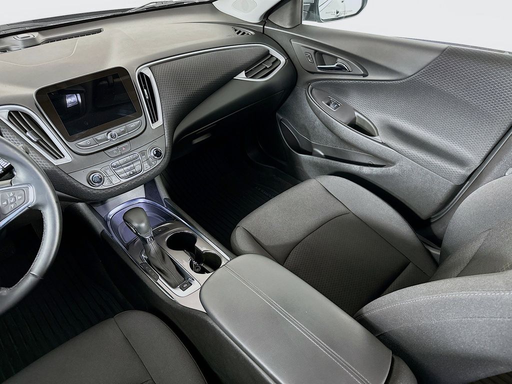 Thumbnail: 2024 Chevrolet Malibu - 13