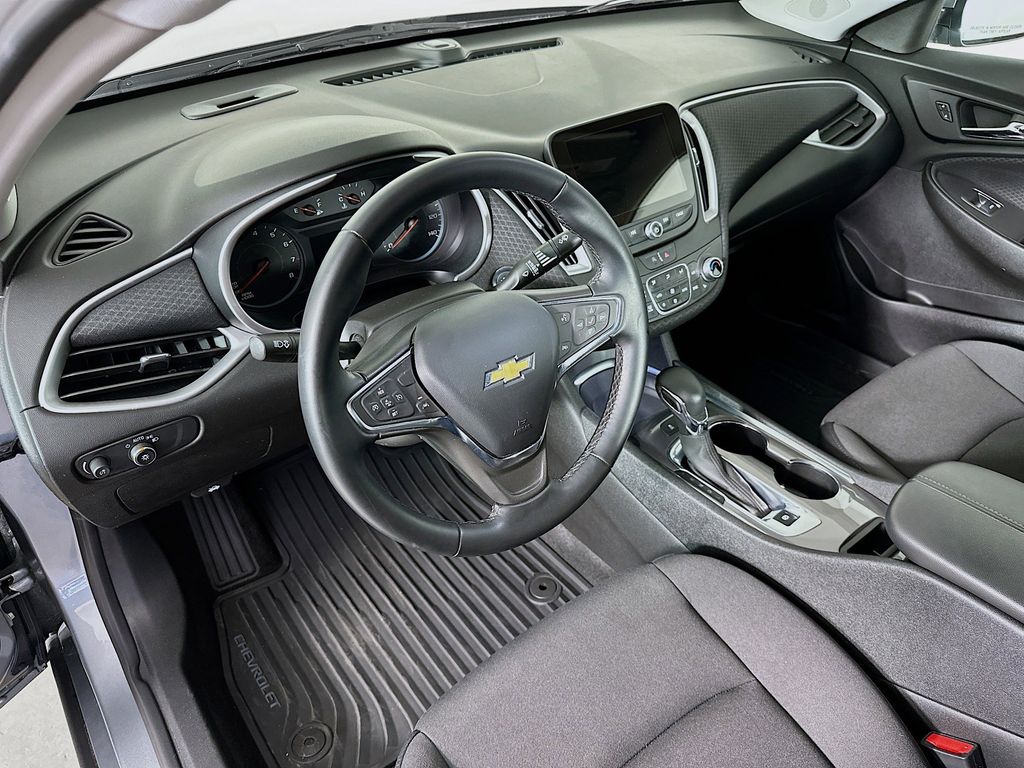 Thumbnail: 2024 Chevrolet Malibu - 2