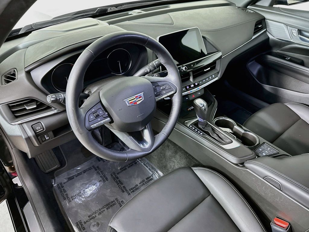 Thumbnail: 2023 Cadillac CT4 - 2